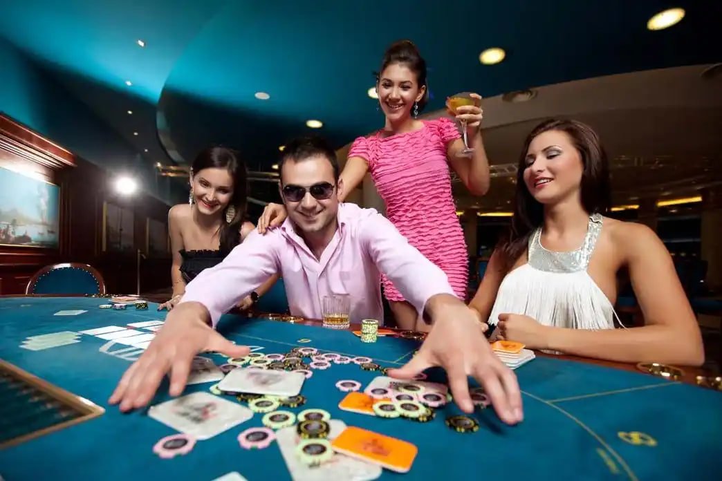 Người chơi thể thao và casino trực tuyến trên điện thoại di động